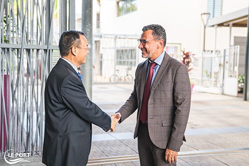 Audience d’adieu pour le Consul général de Chine