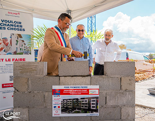 Pose de la première pierre de la Résidence étudiante de l’Oasis