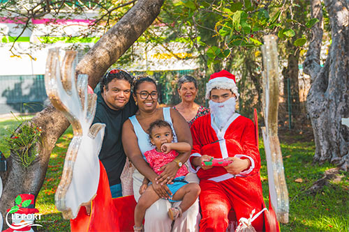 Le Père Noël à la crèche municipale